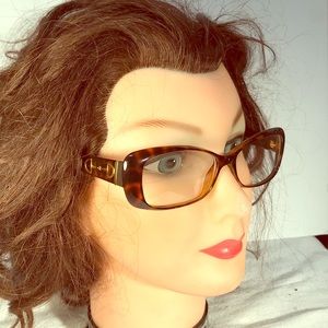 GENUINE GUCCI SUNGLASSES W/ CASE